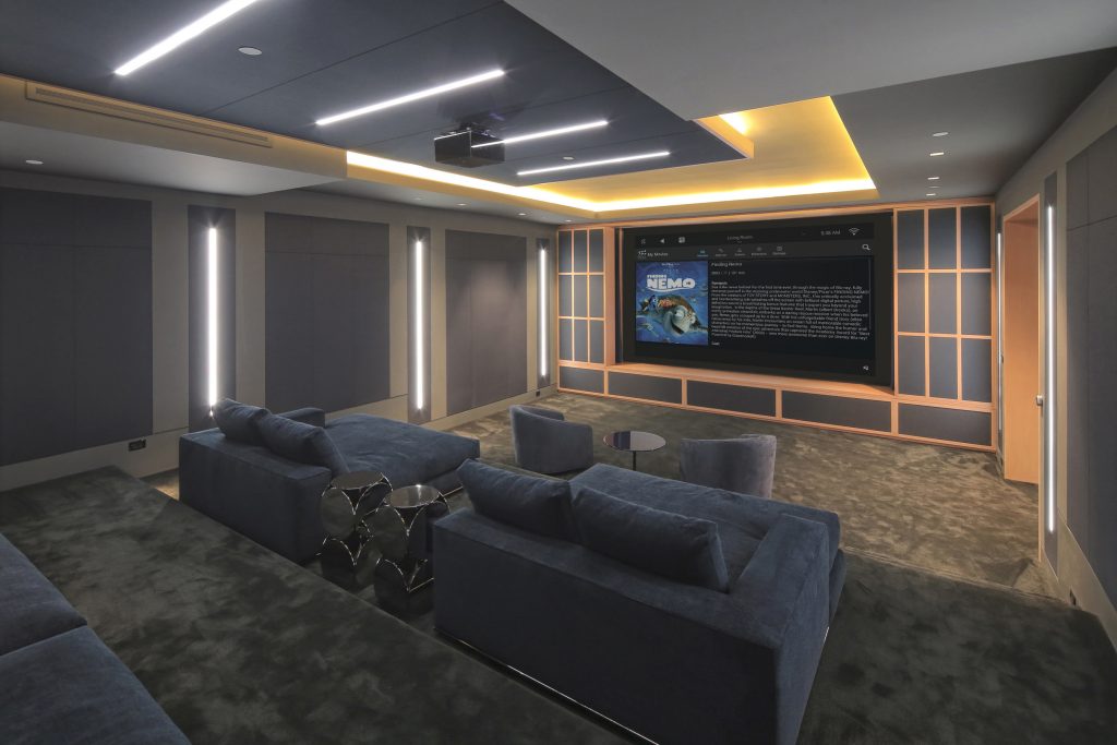 Control4 Home Cinema Adelux